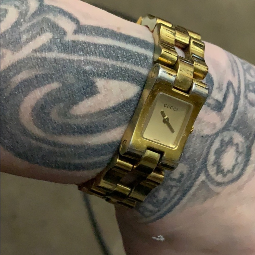 Gucci gold plated 2800L bicycle chain watch